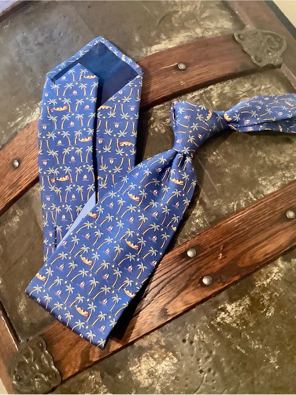 Salvatore Ferragamo 100% Silk Tie - Made In Italy - Luxury Blue EUC